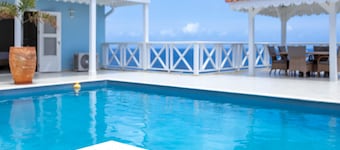 Ocean Whisper Villa in Sint Willibrordus