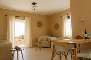 House | 1 bedroom, soundproofing, Internet