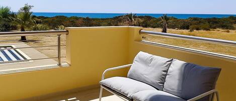 House | 1 bedroom, soundproofing, Internet