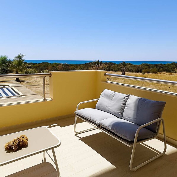 House | 1 bedroom, soundproofing, Internet