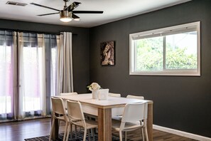 House | Internet
