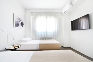 Deluxe Apartment, Balcony | Laptop workspace, iron/ironing board, free WiFi - Icon Apartments (Thessaloniki)
