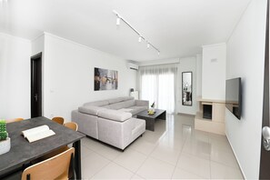 Apartemen Deluks, balkon | Area keluarga