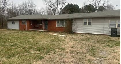 Vivian’s Cozy Retreat :Charming 4-bedroom with WiFi, AC in marvelous New Market