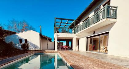 magnifique villa familiale d'architecte 4 chambres avec piscine , au calme