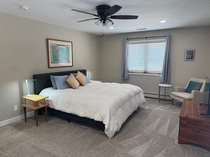 2 chambres, fer et planche à repasser, Wi-Fi, draps fournis