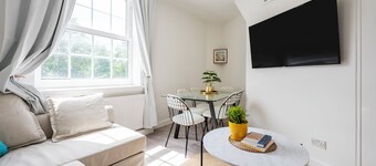 Modern London stay near Nothing Hill