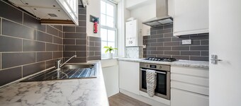 Modern London stay near Nothing Hill