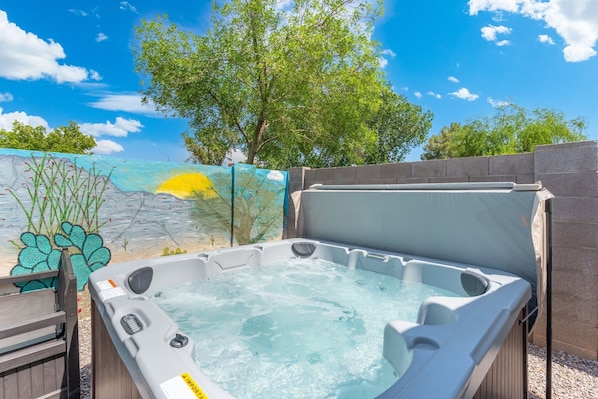 مغطس سبا خارجي