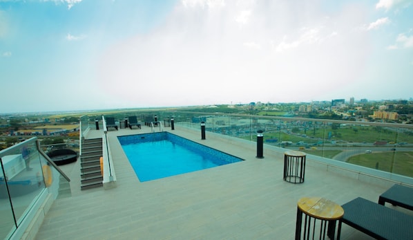 2 piscinas externas