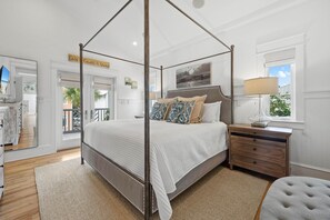 4 makuuhuonetta, silitysrauta/-lauta, ilmainen Wi-Fi, vuodevaatteet