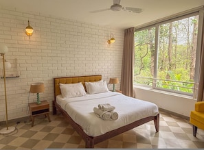 Apartment - Modern 2BR w Pool Near Candolim and Coco Beach (Verem)