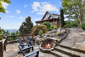 Terrace/patio - Elegant Waterfall Lodge with Stunning Views, Hot Tub, Fire Pit & Game Room (Mineral Bluff)