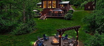 Pool • Golf Sim • Huge Game Room • Hot Tub • Cabin in Hocking Hills