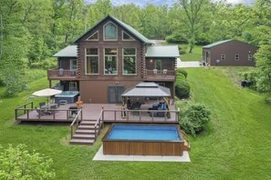 Exterior - Pool • Golf Simulator • Hot Tub • Huge Game Room • Cabin in Hocking Hills (Logan)