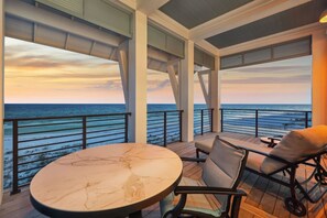 Property grounds - Gulf Front Home with Hot Tub, Firepit, and 50ft of Beachfront (Santa Rosa Beach)