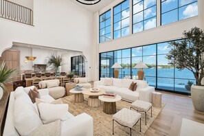 智能电视、壁炉、办公室