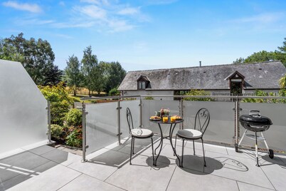 The Willow - Luxury Hideaway
