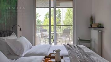 Apartemen Comfort, 1 Tempat Tidur Queen dengan tempat tidur Sofa | Meja kerja, ruang kerja ramah laptop, dan setrika/meja setrika