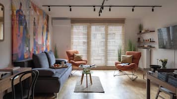 Family Apartment, 2 Bedrooms | Living area
