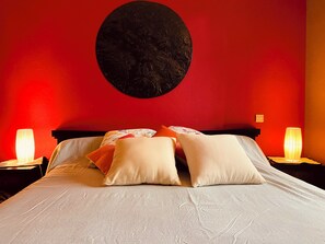 مكواة/لوح كي وواي فاي وملاءات أسرّة