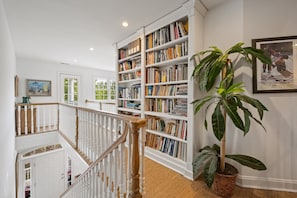 House, 5 Bedrooms | Interior - Sunny Days 5 Bedroom Home (Georgetown)