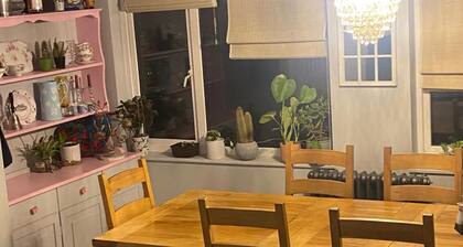 Cozy Dover House With 4 Bedrooms