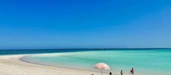 Villa Alora, Exmouth’s premium Guesthouse