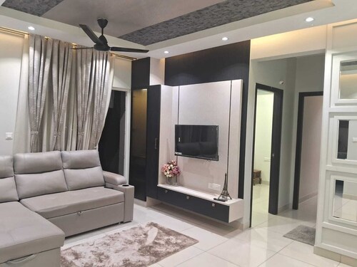 Chic 1-bedroom apartment with WiFi, fitness room in vibrant Bengaluru