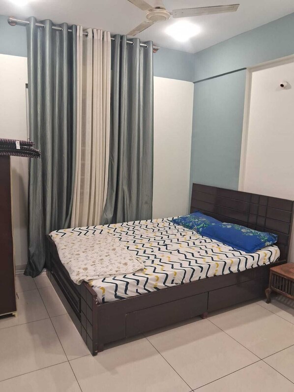1 bedroom, iron/ironing board, WiFi, bed sheets