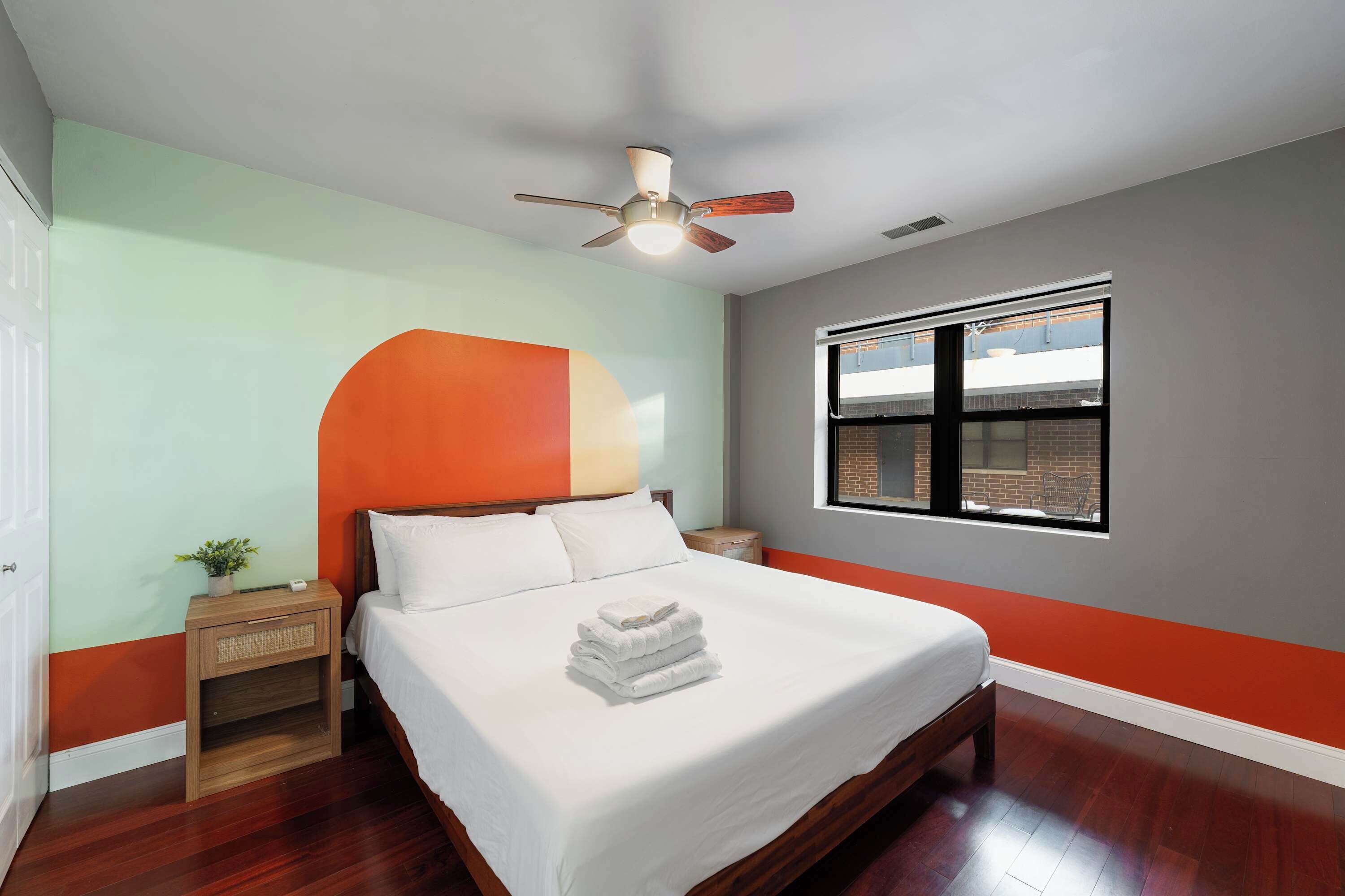 1 bedroom, desk, iron/ironing board, WiFi