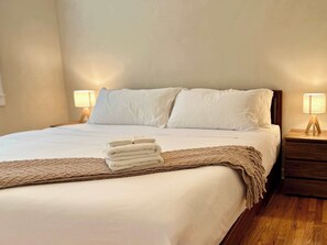 1 bedroom, desk, iron/ironing board, WiFi