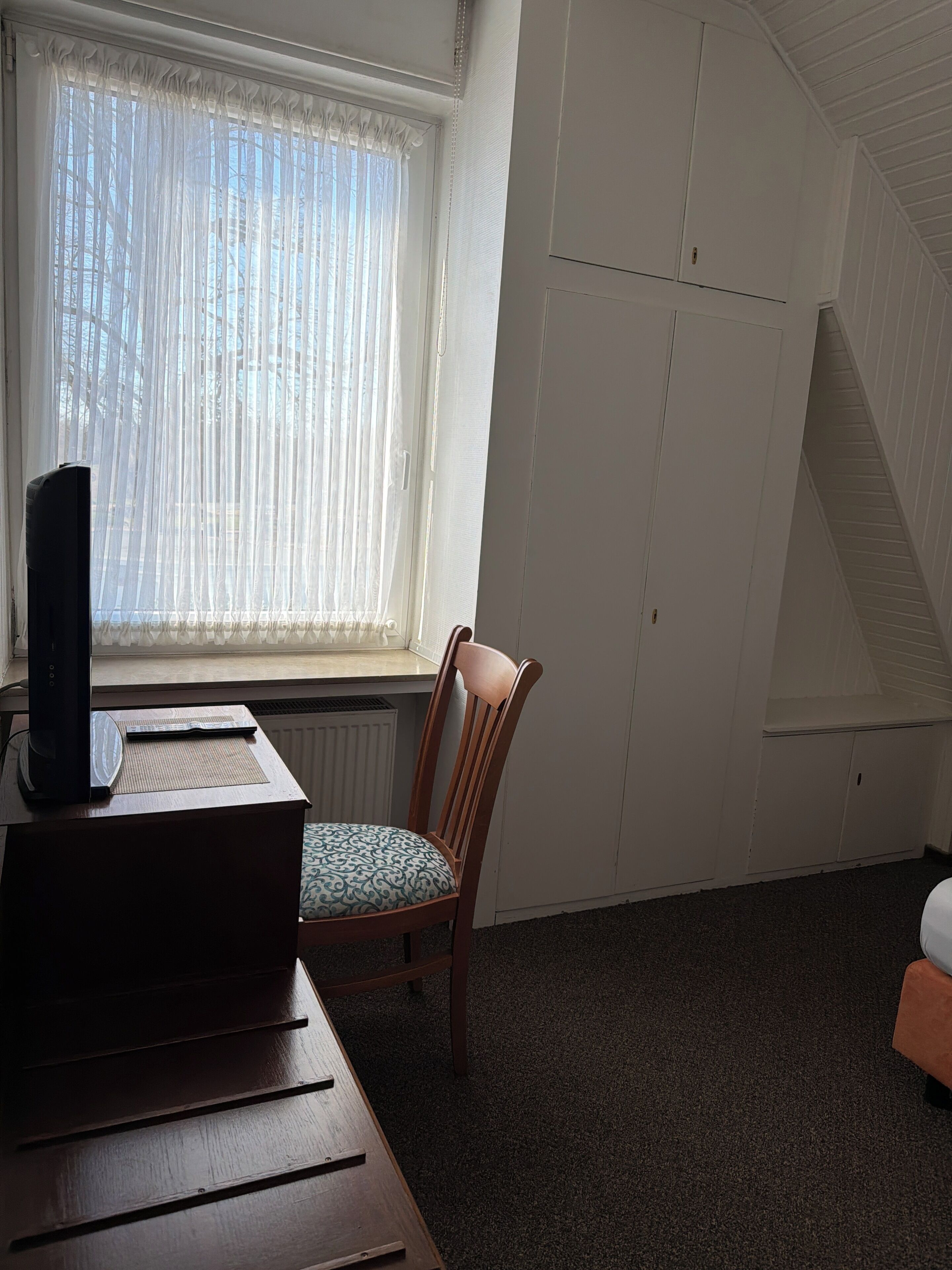 Habitación individual básica | Escritorio, espacio para trabajar con laptop y wifi gratis 