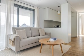 Fernseher, Stereoanlage