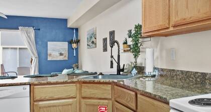 104 Oak Shores Just a short walk to the beach!
