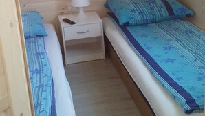 1 slaapkamer, een strijkplank/strijkijzer, reisbedje, gratis wifi