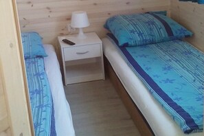 1 bedroom, iron/ironing board, travel cot, free WiFi