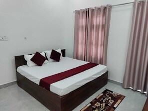 Habitación Deluxe doble | Escritorio, espacio para trabajar con un portátil, wifi gratis
