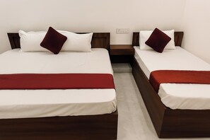 ห้องแฟมิลี่ | โต๊ะทำงาน, พื้นที่ทำงานแบบใช้แล็ปท็อป, Wi-Fi ฟรี