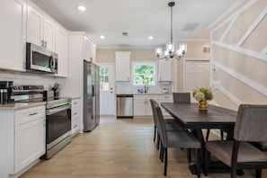 Fridge, microwave, oven, stovetop - Modern House in Great Location with GAME ROOM! (Charlotte)