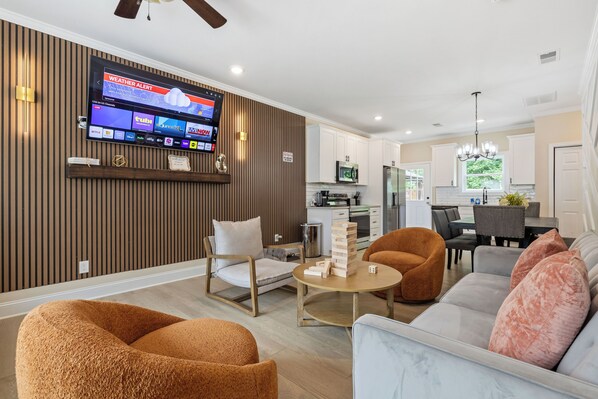 Smart TV, table tennis