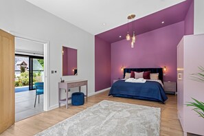 1 bedroom, iron/ironing board, WiFi, bed sheets - The Wren (Abergavenny)