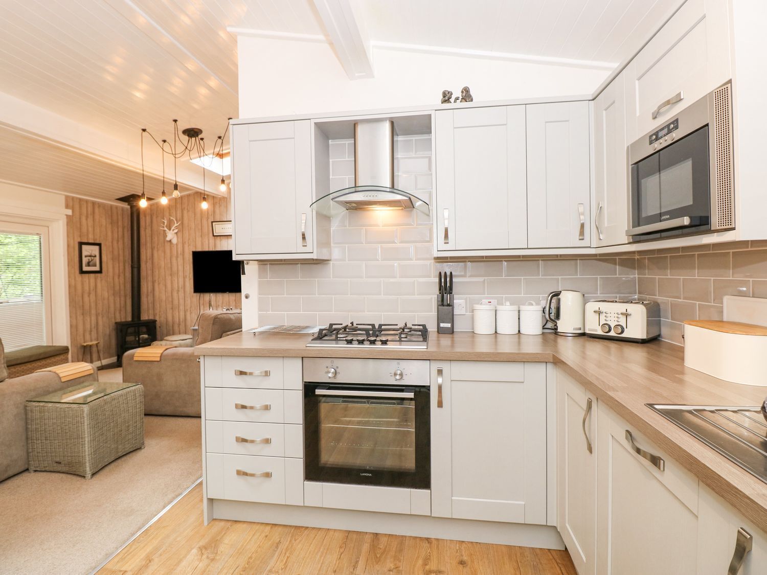 Dishwasher, cookware/dishes/utensils