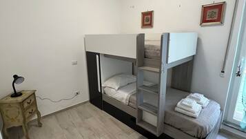 2 Schlafzimmer, Bügeleisen/Bügelbrett, kostenloses WLAN, Bettwäsche