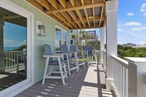 Property grounds - Salt ’n Lime • Emerald Isle 5BR with Premium Amenities • Pet Friendly (Emerald Isle)