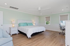 5 bedrooms, iron/ironing board, free WiFi, bed sheets - Salt ’n Lime • Emerald Isle 5BR with Premium Amenities • Pet Friendly (Emerald Isle)