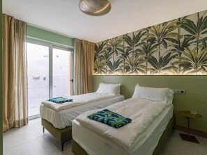 2 bedrooms, iron/ironing board, free WiFi, bed sheets