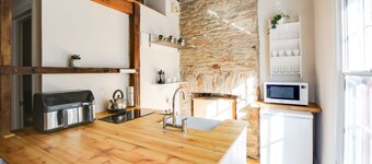 15th-century doctor’s surgery, now renovated as a studio in the heart of Bodmin
