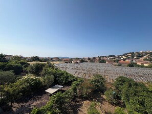 Vue depuis lâhĂ©bergement