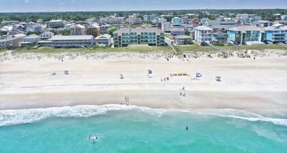 Oceanfront, Pool, Walk Everywhere, Pet Friendly, 1st Floor, Direct Beach Access